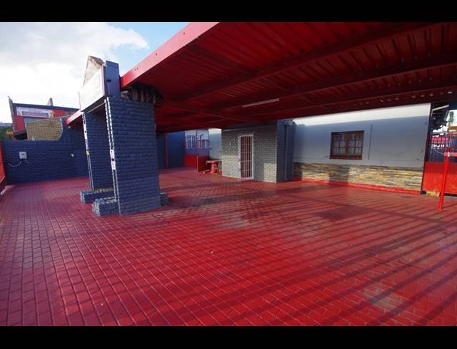 200M² INVESTMENT FOR SALE IN SPRINGS CENTRAL